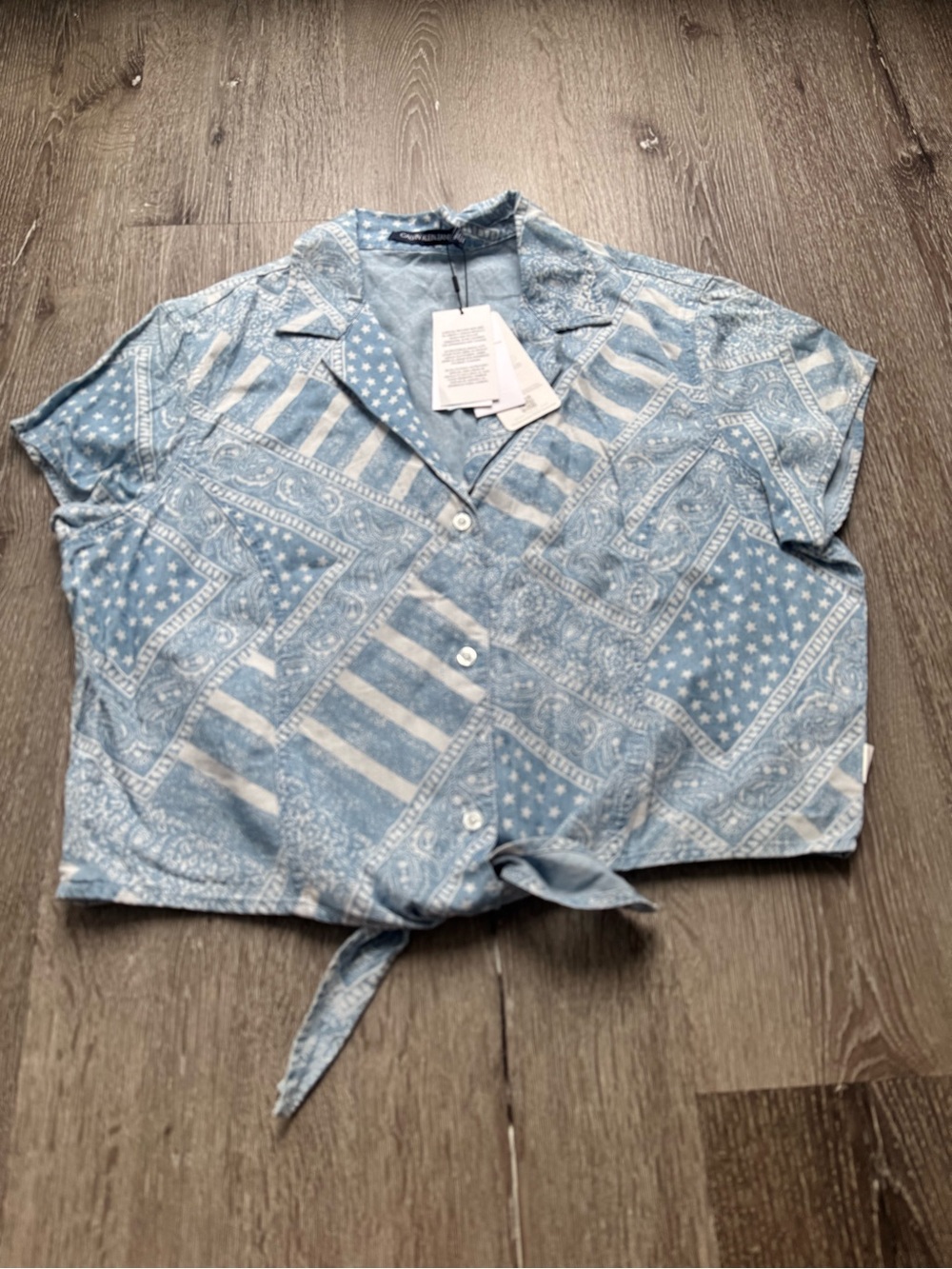 Calvin Klein Jeans NWT Tie Front Americana Paisley Button Up Crop Top XL